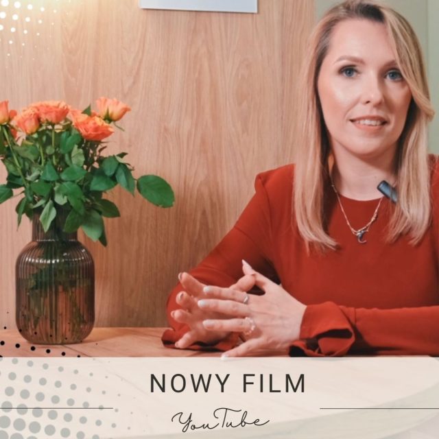 Widzieliście już kilka wizualizacji tego projektu, sprawdźcie jak nam wyszła realizacja!https://youtu.be/CBoGU9aAEgoWielkie podziękowania cudwonym inwestorom i współpracującym ekipom... oraz podreślam wielkie ukłony inwestorowi, który nie tylko zaufał moim pomysłom, ale też później je wykonał z precyzją i zaangazowaniem.@___rsdesign @proceramica_salon @pw_home_podlogi_i_drzwi